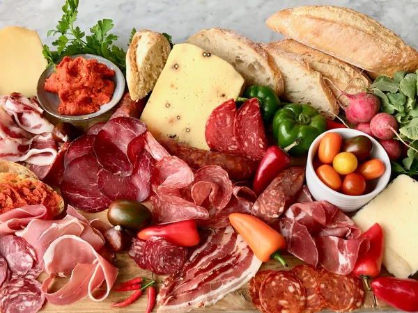everything-you-should-know-about-salami_2d5d30e7-fb8a-4f8a-84c3-ca1e8179d3de